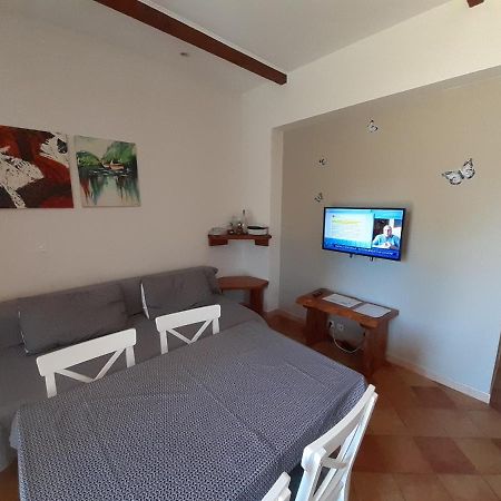 אומאג Apartments Bernardis מראה חיצוני תמונה